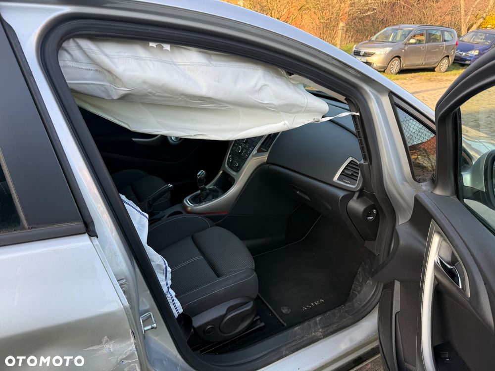 Opel Astra 1.6 Design Edition - 6