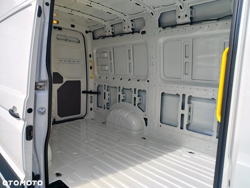 Volkswagen CRAFTER - 11