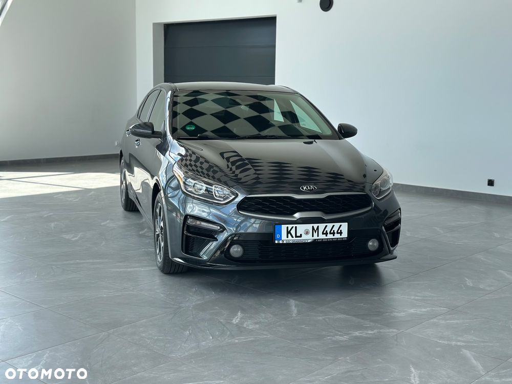 Kia Ceed - 4