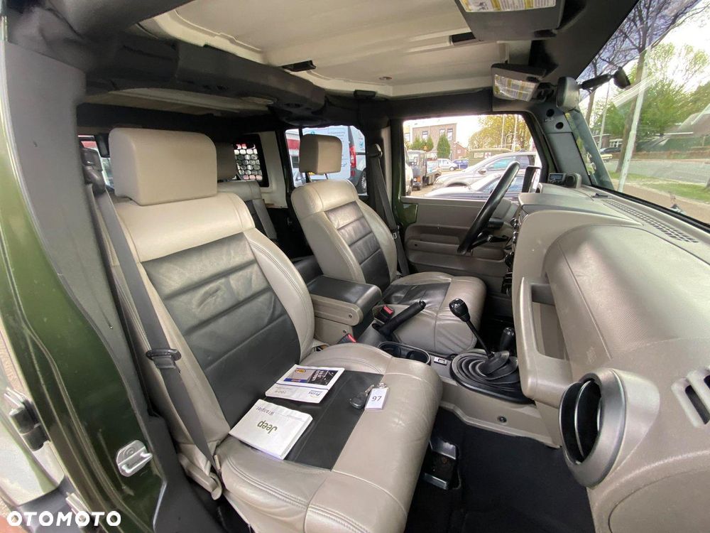 Jeep Wrangler - 28