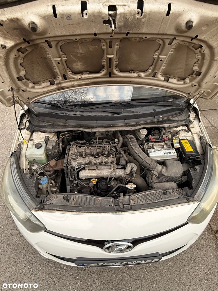 Hyundai i20 1.1 CRDi Classic + - 10