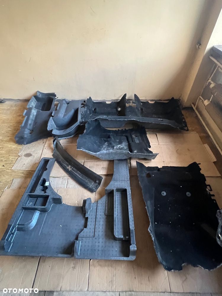 Wykładzina dywan podłoga styropian Ford Mondeo MK5 - 1