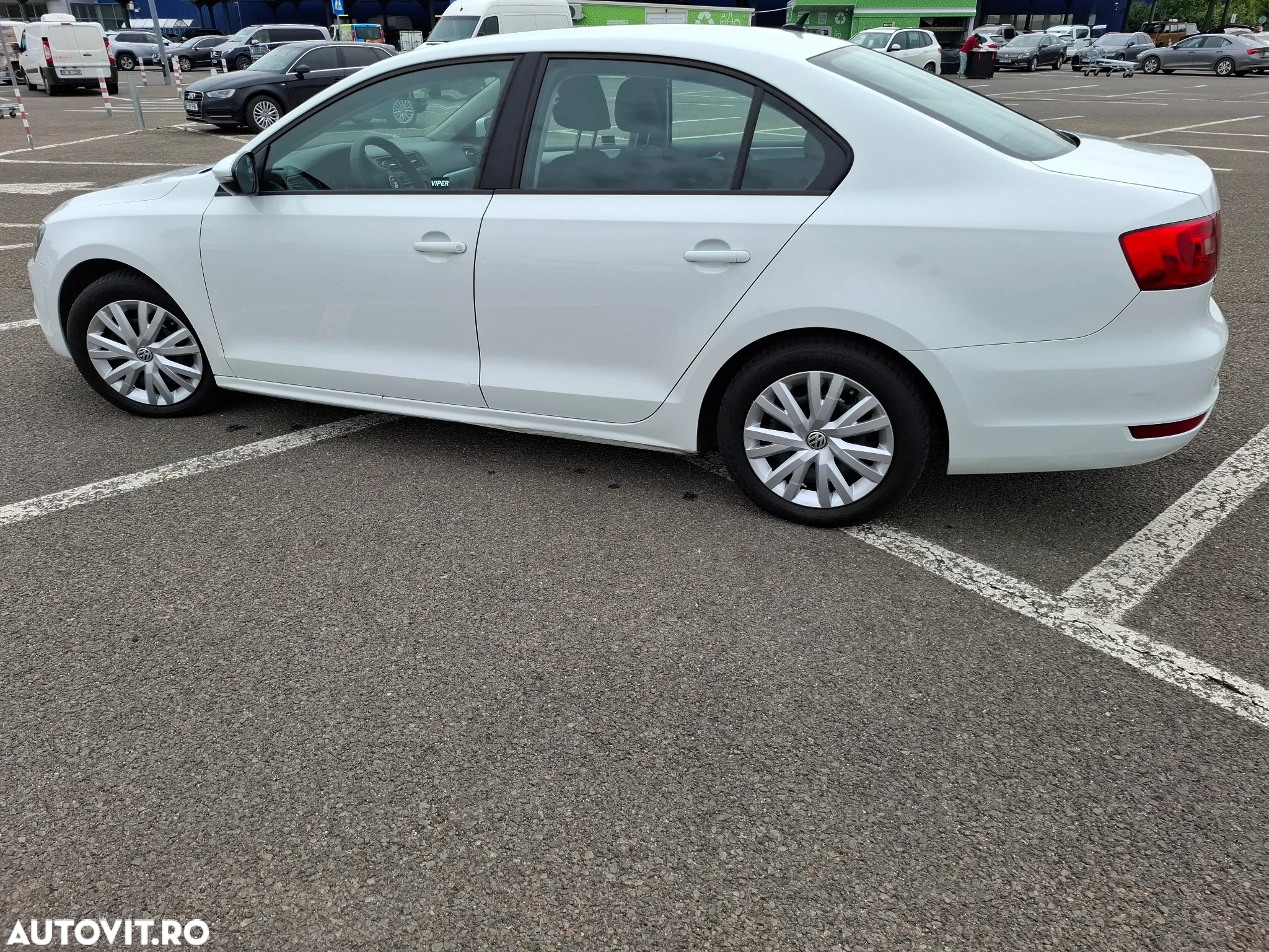 Volkswagen Jetta - 3
