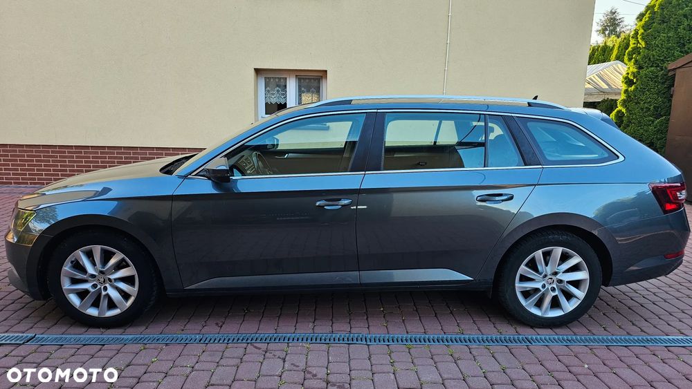Skoda Superb 2.0 TDI Ambition DSG - 3