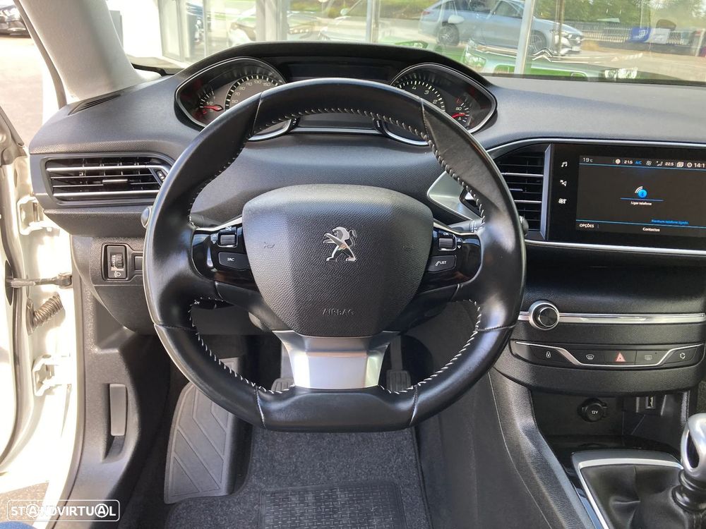 Peugeot 308 1.2 PureTech Style - 12