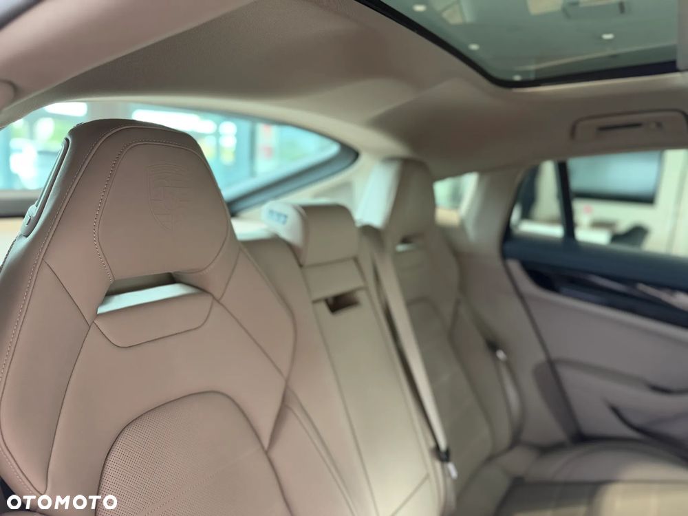 Porsche Panamera 4 - 31