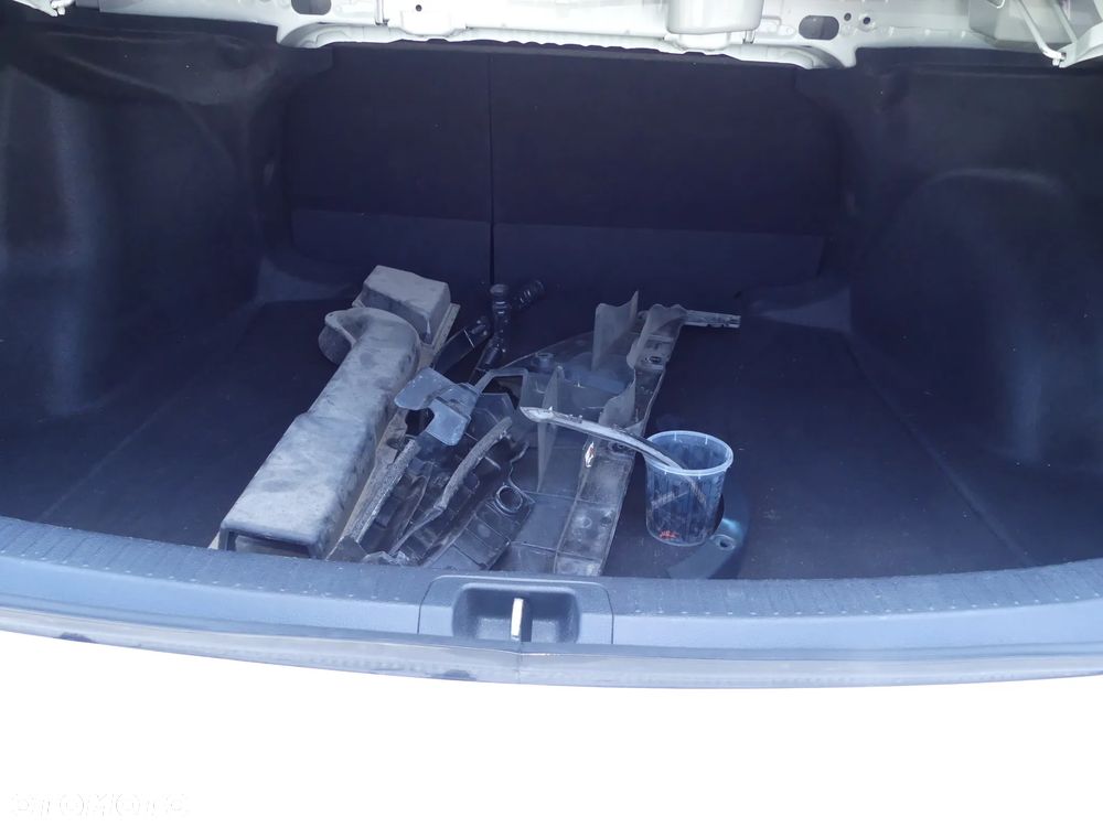 Toyota Corolla 1.5 Comfort - 29