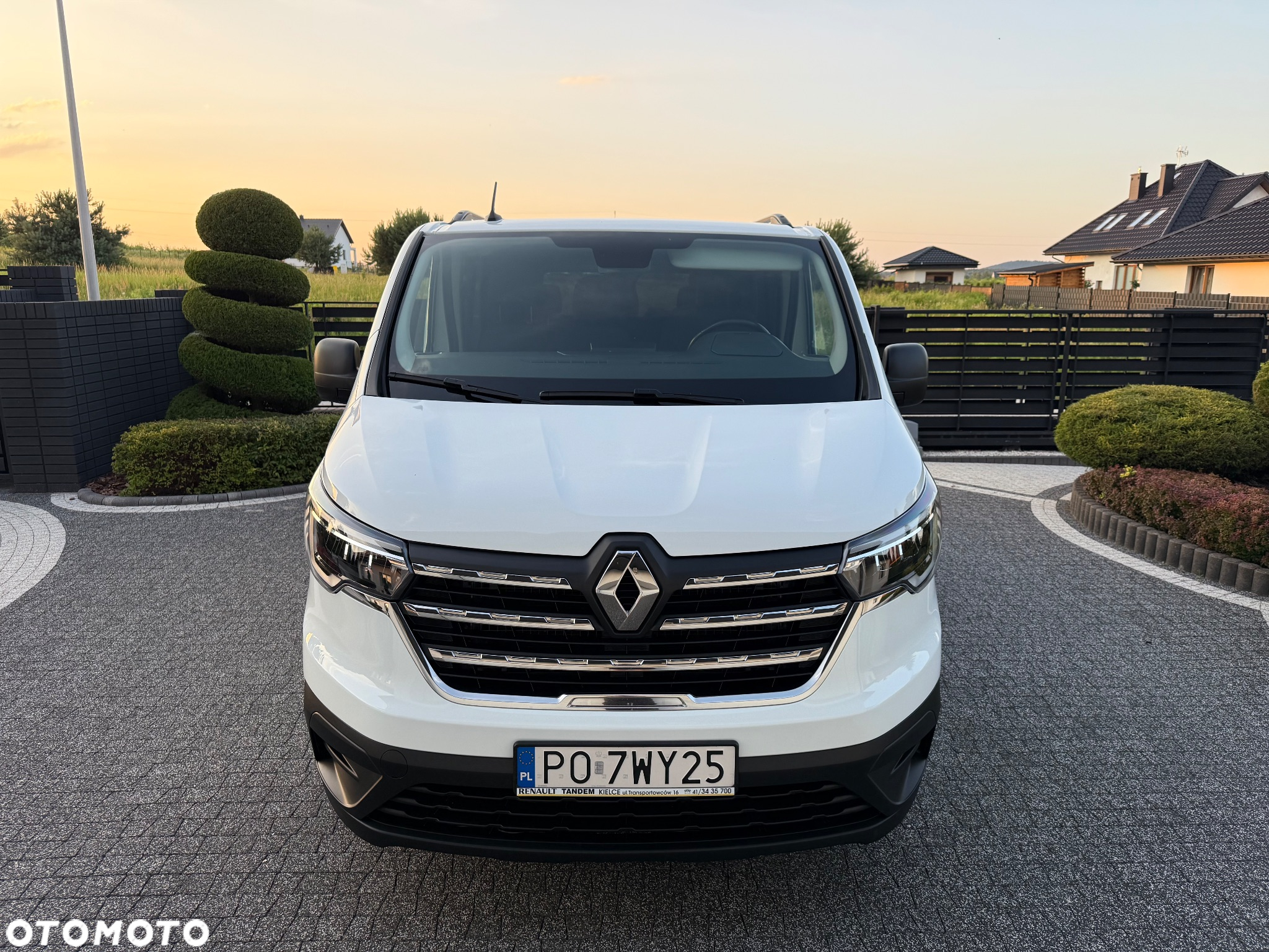 Renault Trafic 2.0 dCi L2H1 HD Extra (bryg.) - 8