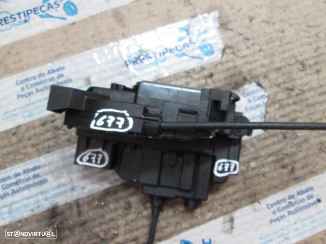 Fecho 825020002R RENAULT MEGANE 3 2009 TD ELETRICO - 3