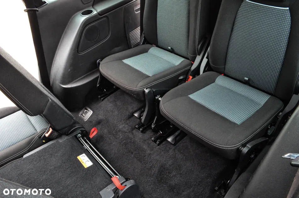 Ford Galaxy 2.0 Business Edition - 40