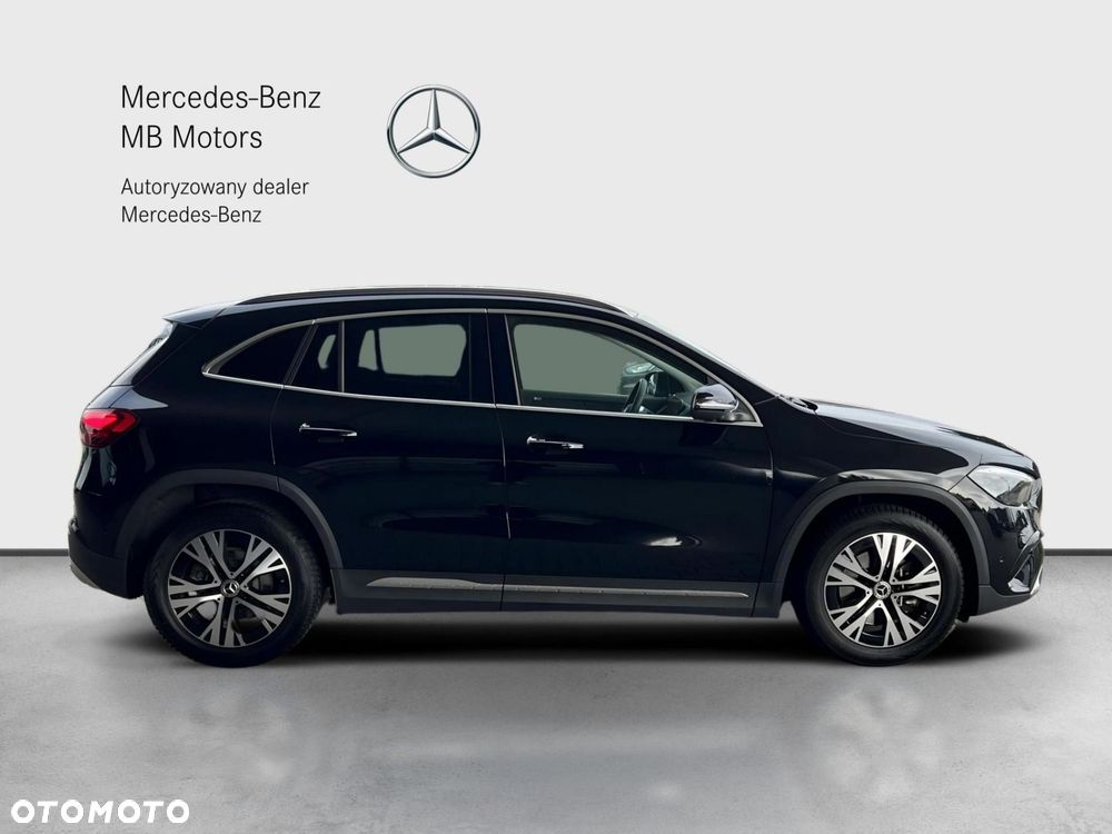 Mercedes-Benz GLA - 7