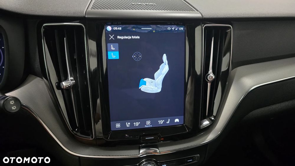 Volvo XC 60 B4 D Ultimate Dark - 35