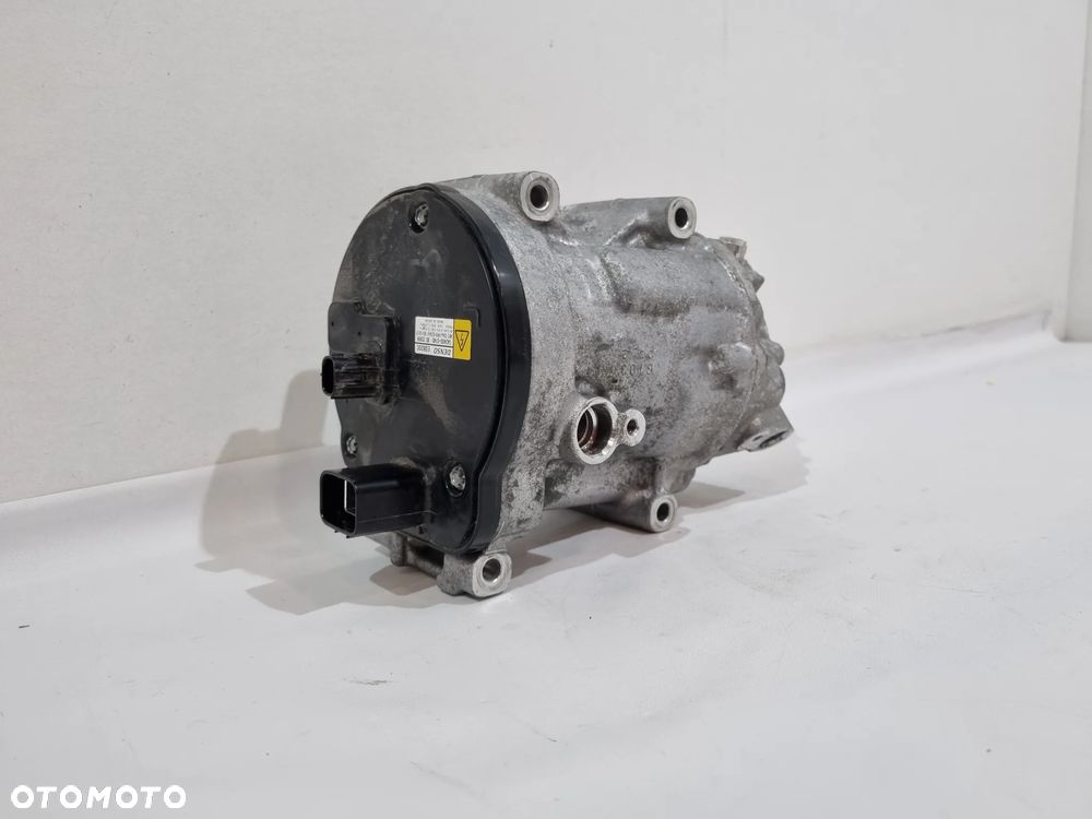 TOYOTA YARIS IV 1.5 HYBRYDA SPRĘŻARKA KOMPRESOR KLIMATYZACJI  042400-0740 - 3