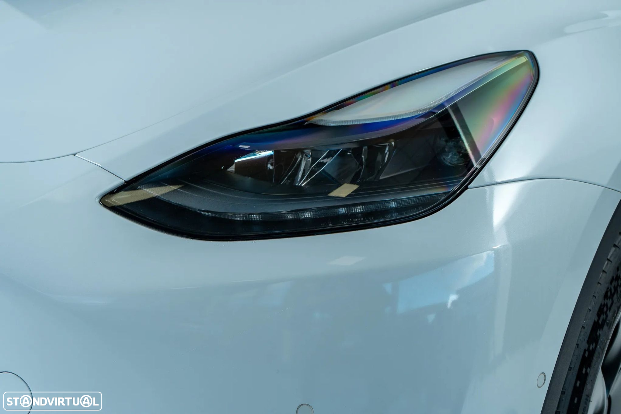 Tesla Model Y Long Range Dual Motor AWD - 13