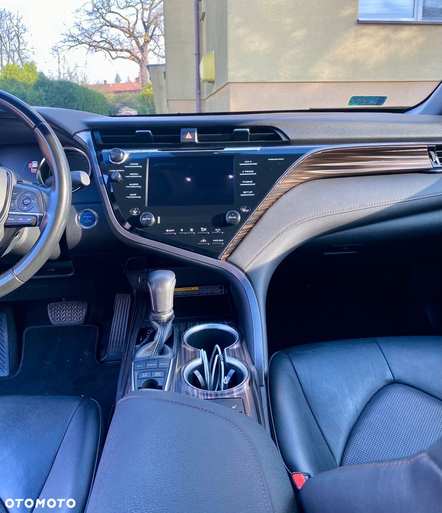 Toyota Camry 2.5 Hybrid Executive CVT - 6