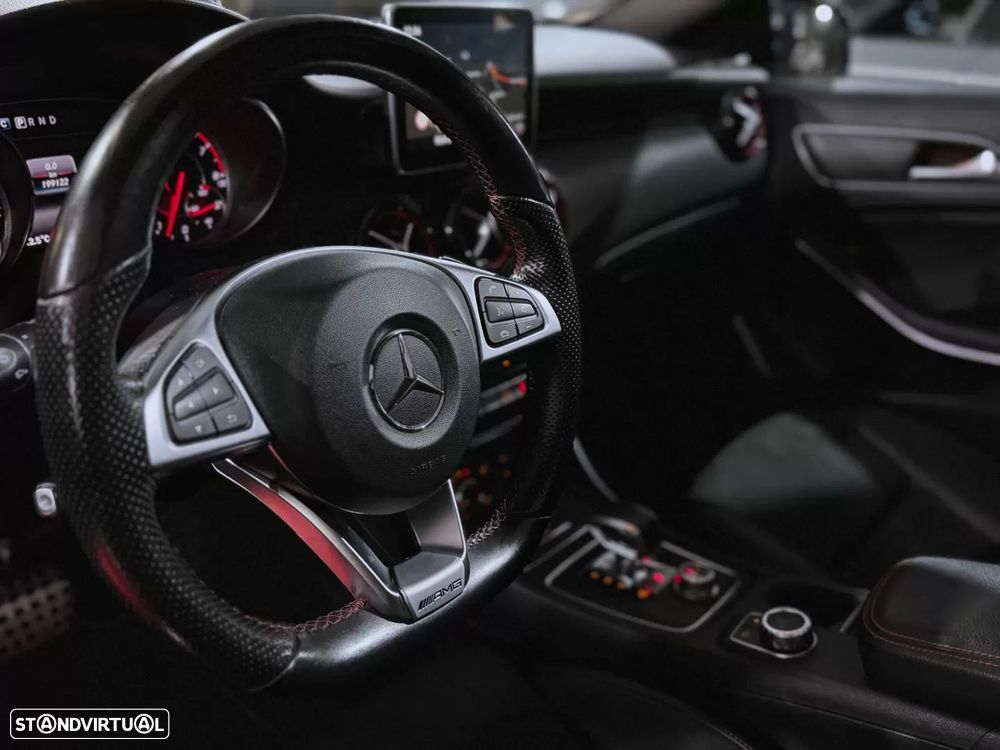 Mercedes-Benz A 45 AMG 4-Matic - 10