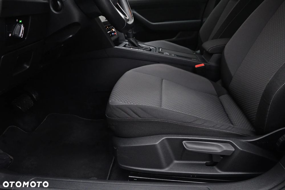 Volkswagen Passat 1.5 TSI EVO Elegance DSG - 36