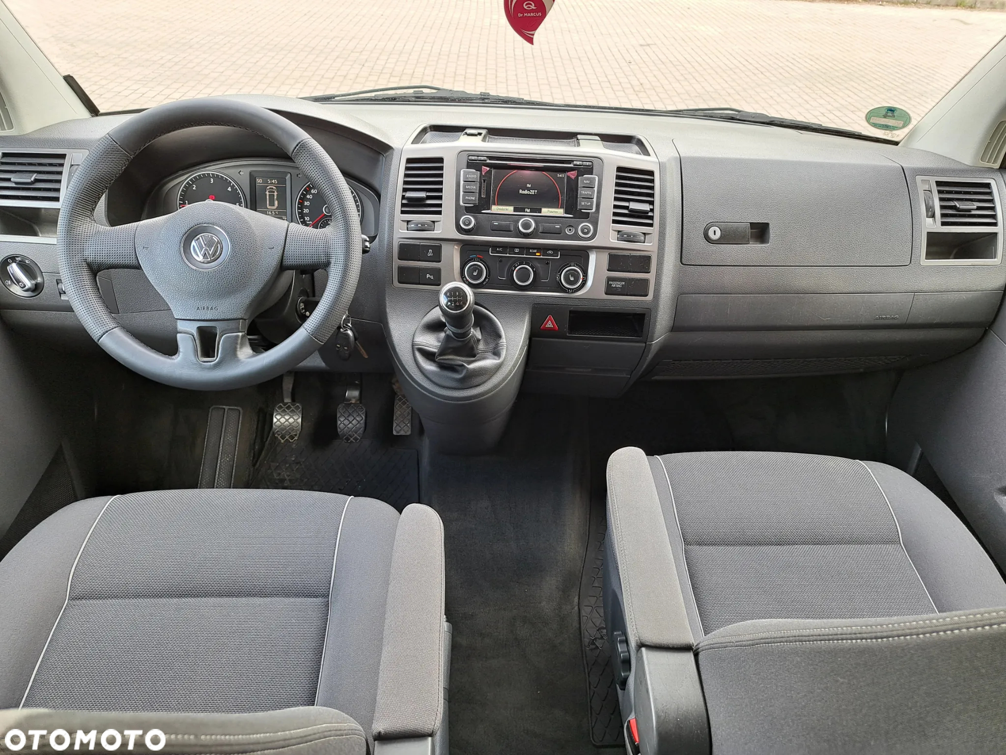 Volkswagen Multivan - 21