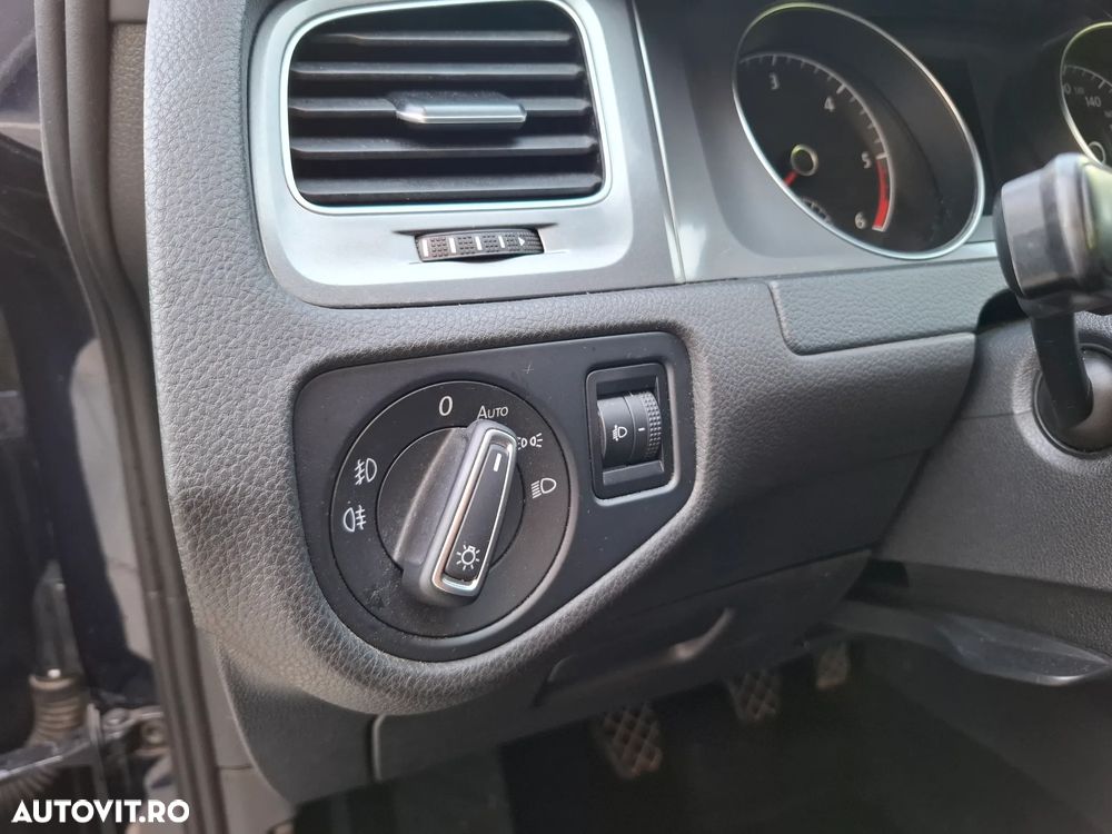 Volkswagen Golf 1.6 TDI DPF BMT Highline - 31