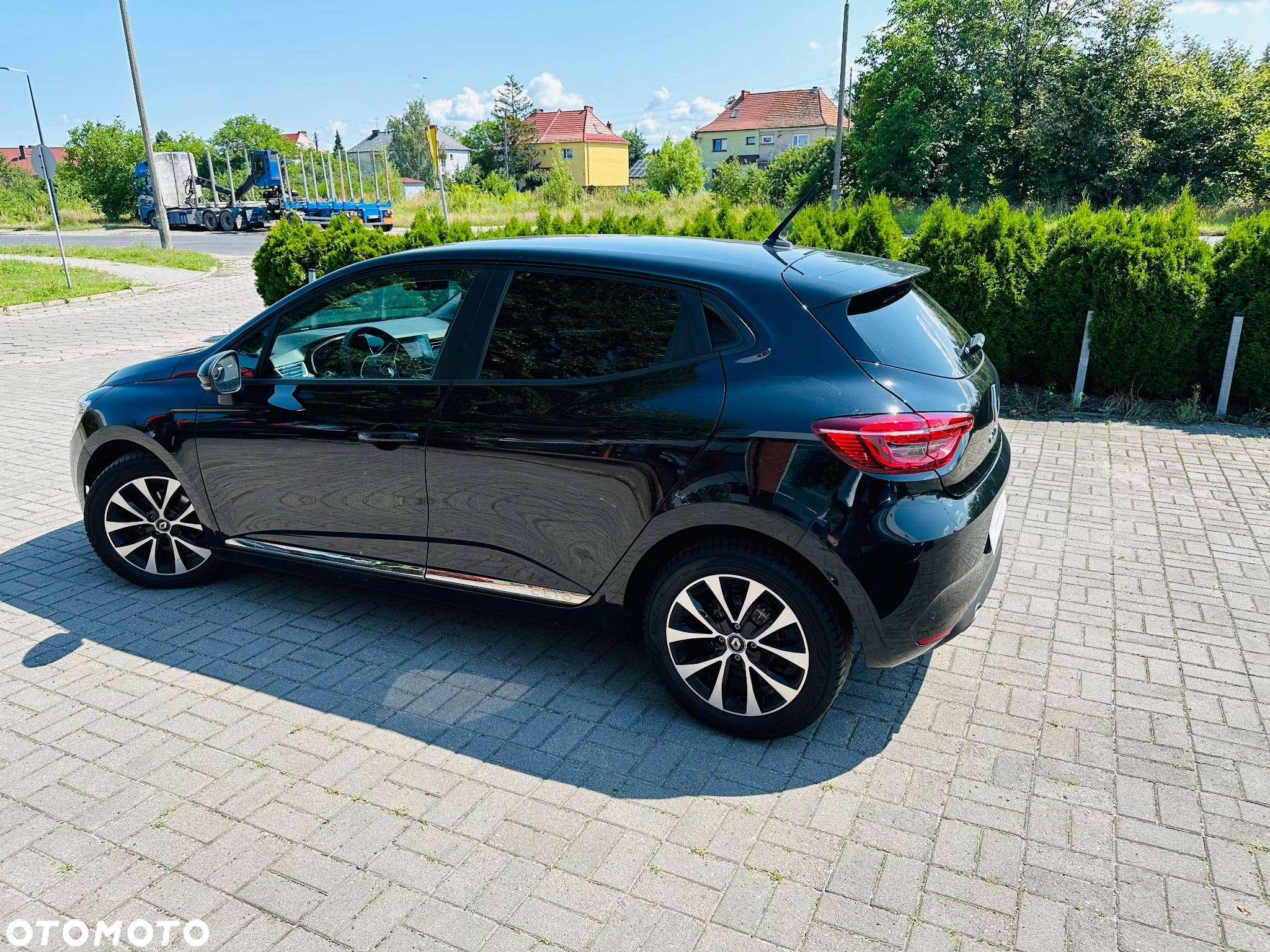 Renault Clio - 9