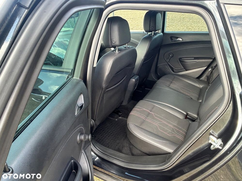 Opel Astra 1.4 Turbo 150 Jahre - 24