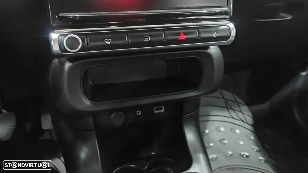 Citroën C3 1.2 PureTech Shine - 38