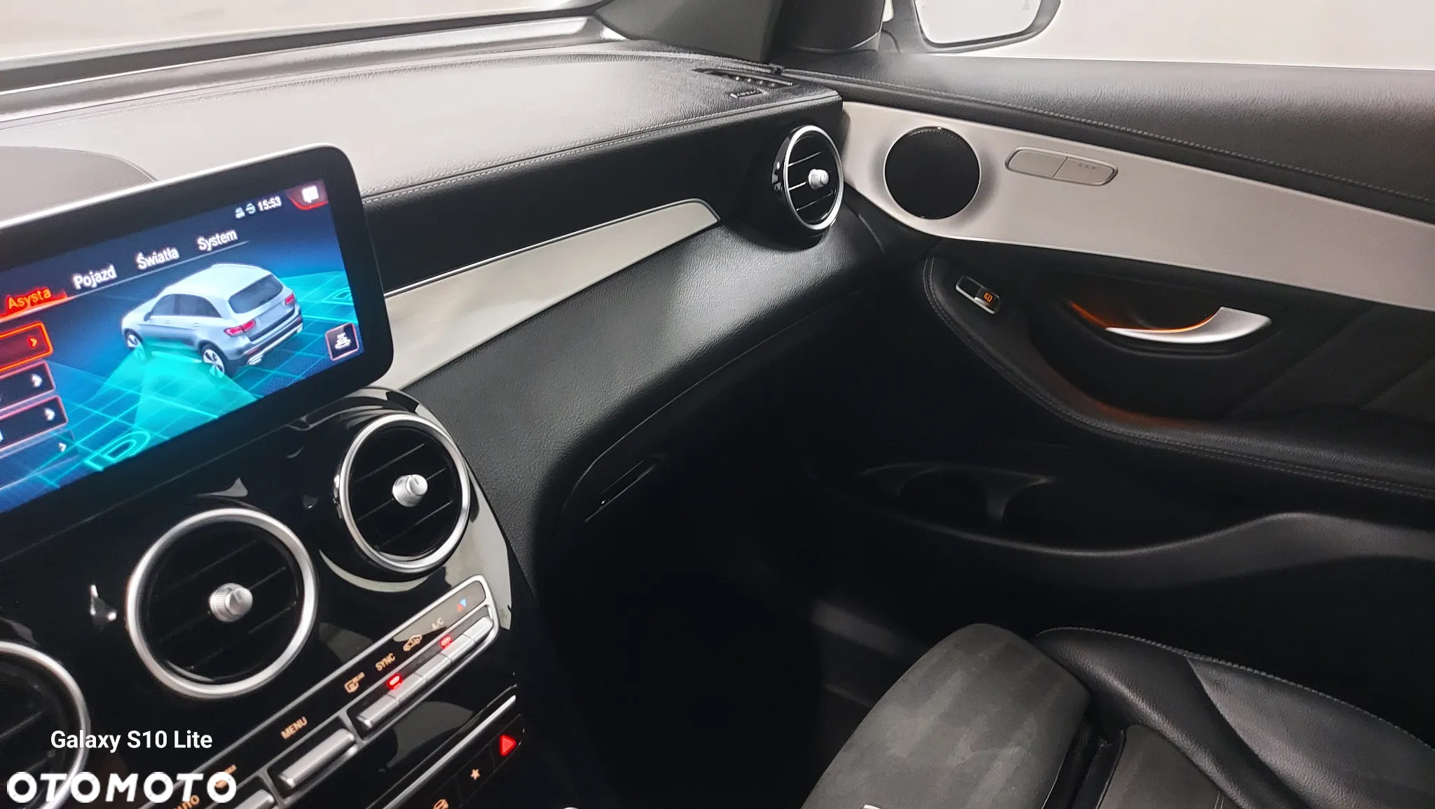 Mercedes-Benz GLC 220 d 4Matic 9G-TRONIC AMG Line - 25