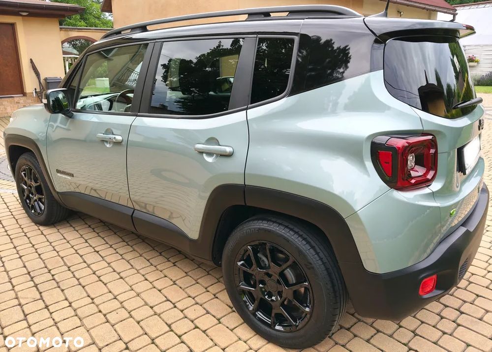 Jeep Renegade 1.5 T4 mHEV Upland FWD S&S DCT - 3