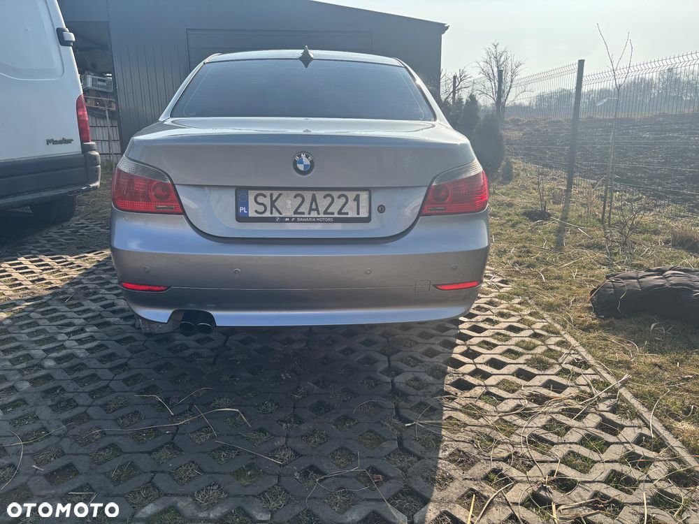 BMW Seria 5 520i - 6