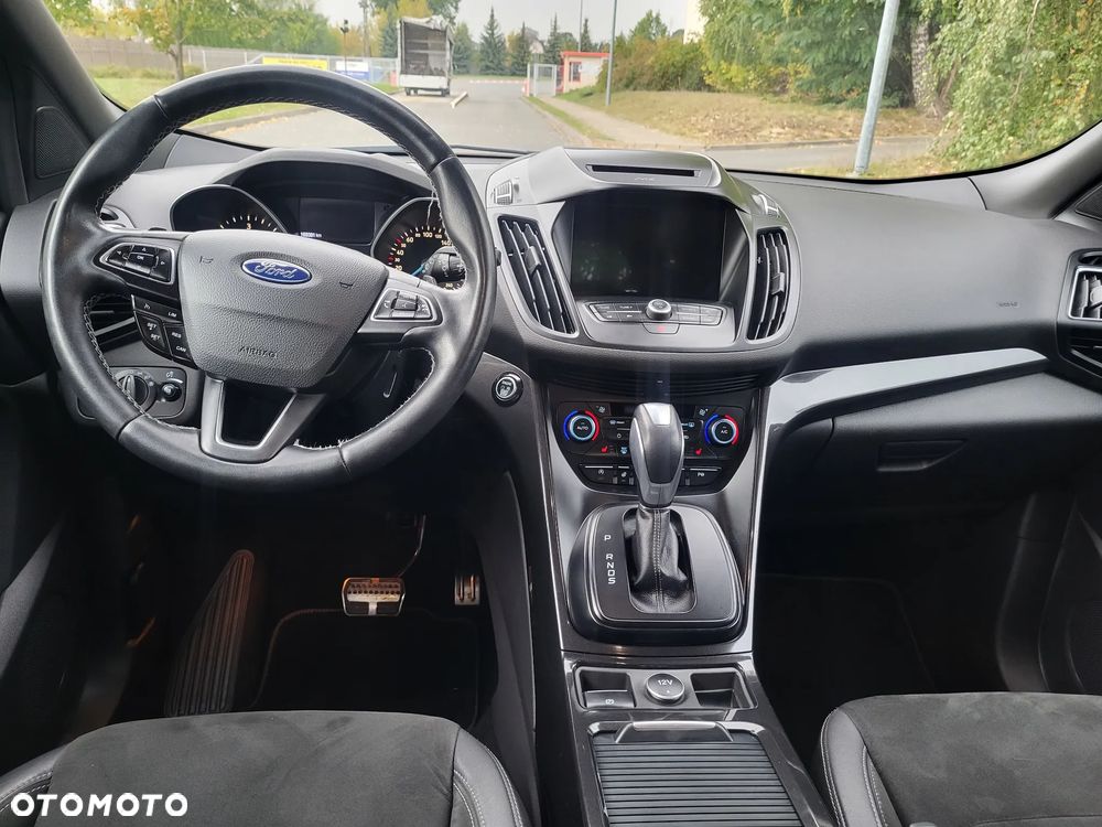 Ford Kuga 2.0 TDCi 4x4 ST-Line - 14