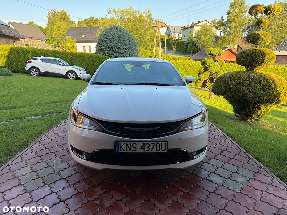 Chrysler 200 - 9