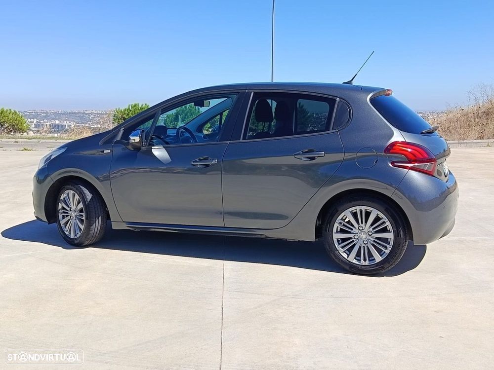 Peugeot 208 1.2 PureTech Style - 8