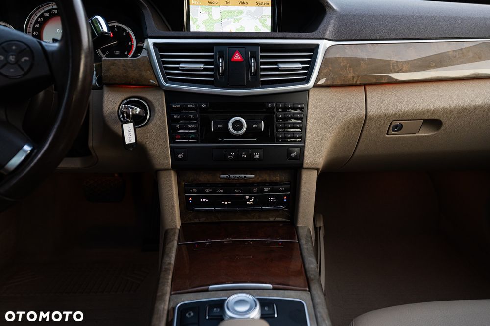 Mercedes-Benz Klasa E 350 CDI BlueEff - 8