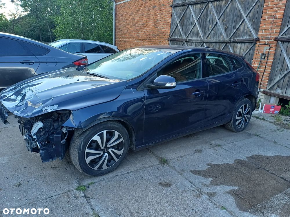 Volvo V40 - 1