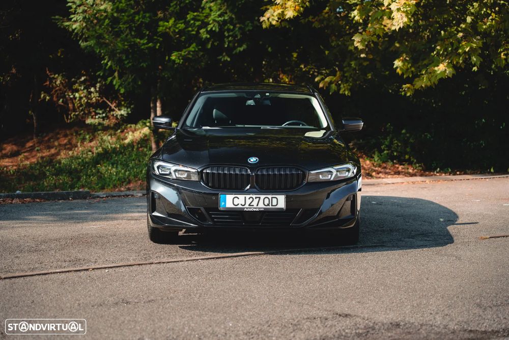 BMW 330 e Aut. - 3
