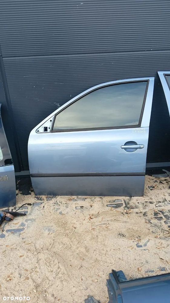OCTAVIA I KOMBI DRZWI KLAPA BŁOTNIK CHŁODNICA WODY ROLETA BAGAŻNIKA - 9