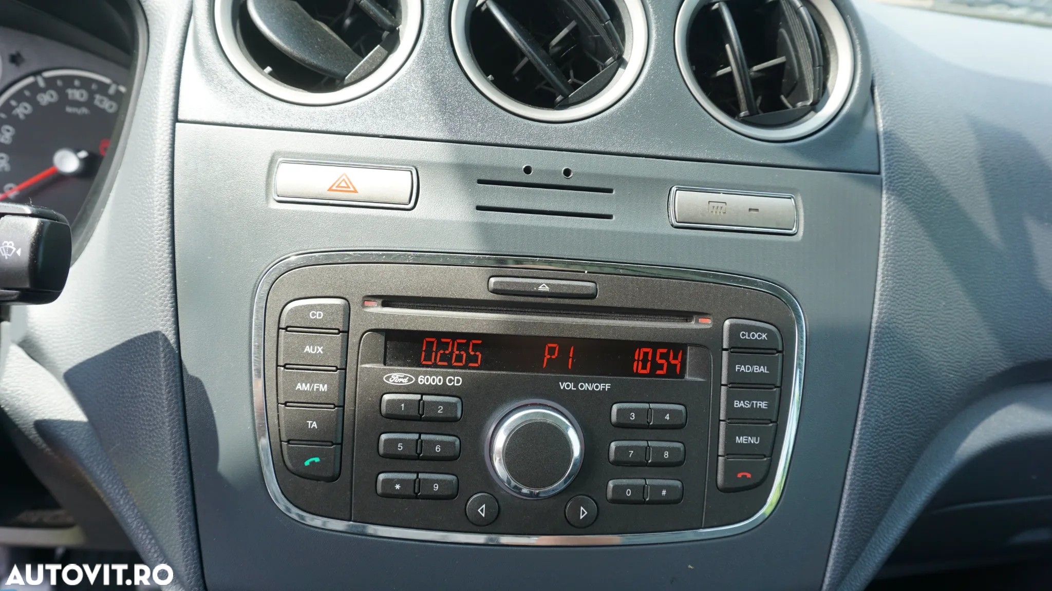 Ford Transit Connect - 18
