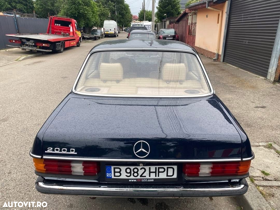 Mercedes-Benz W201 - 24