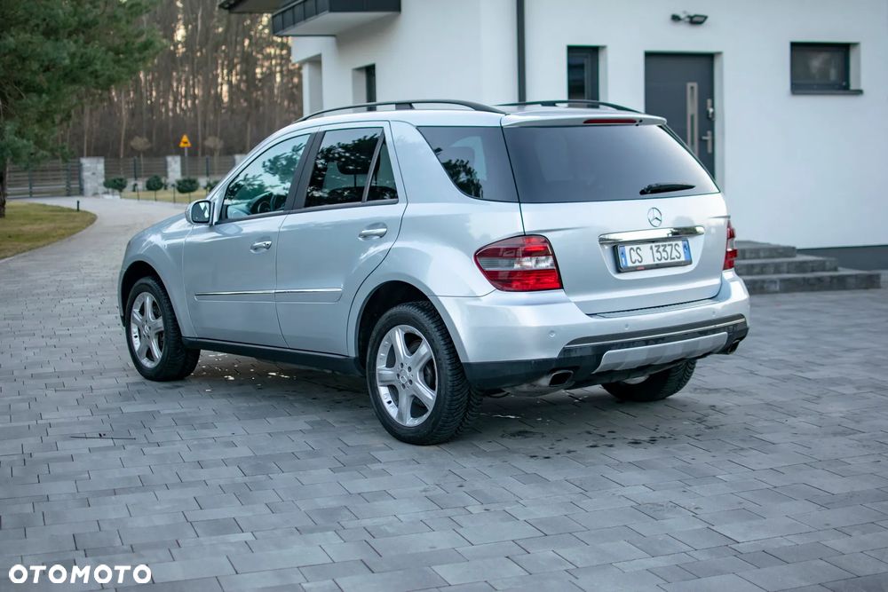 Mercedes-Benz ML - 23