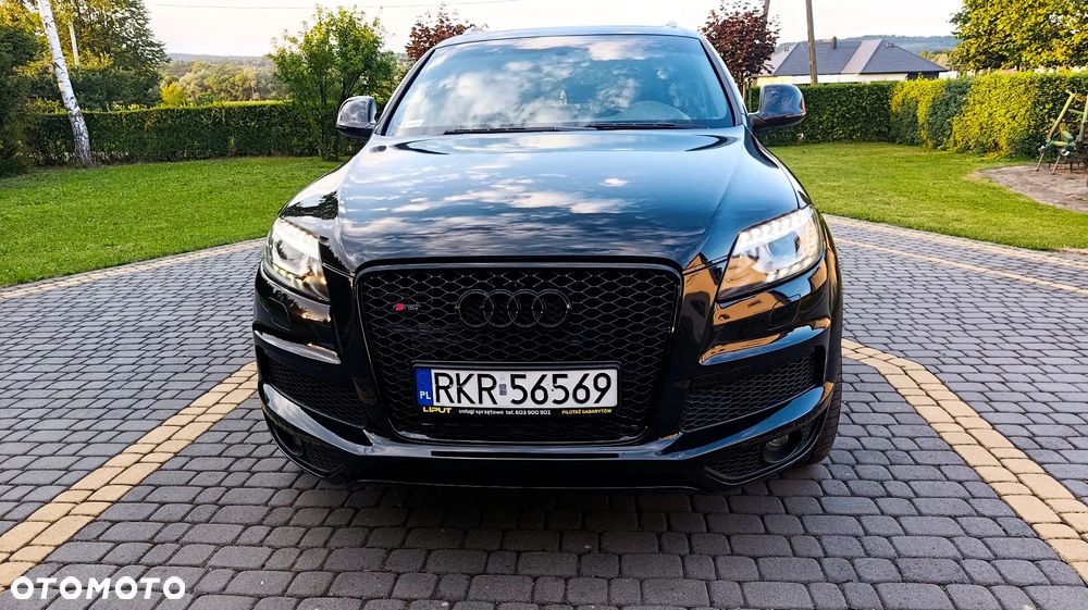 Audi Q7 - 1