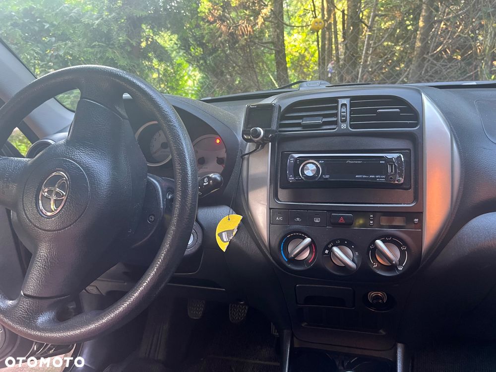 Toyota RAV4 1.8 VVT-i Luna 2WD - 5