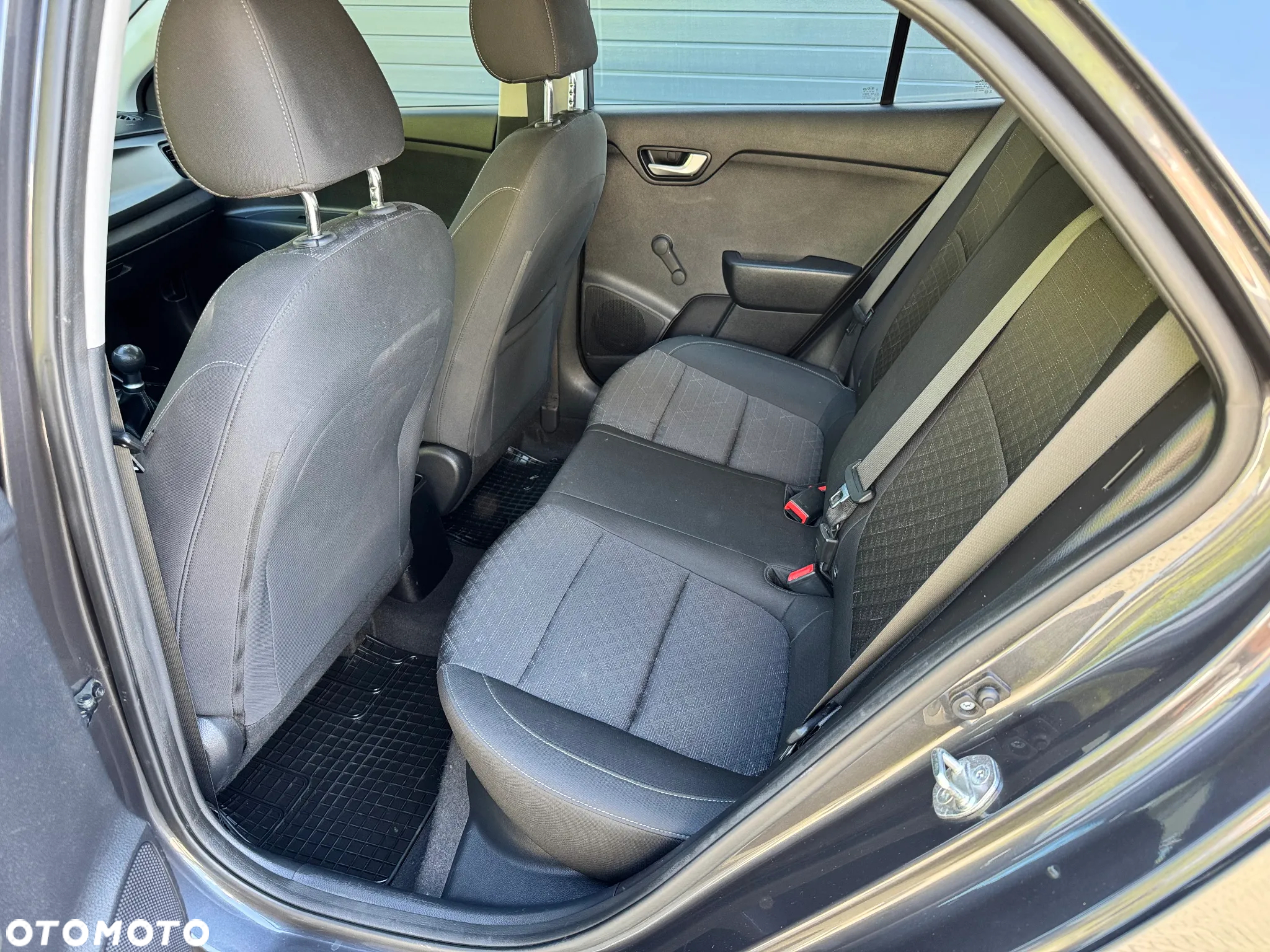 Kia Rio 1.2 Edition 7 - 12