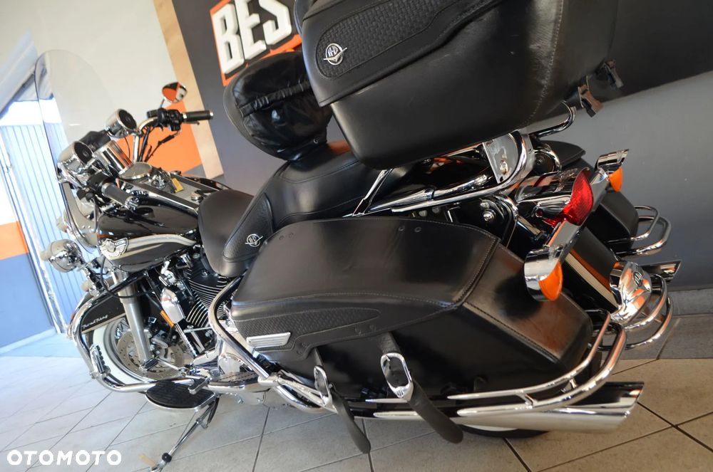 Harley-Davidson Touring Road King - 22