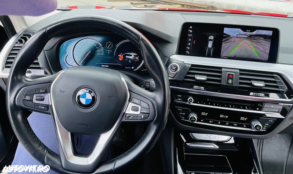 BMW X3 xDrive20d AT Luxury Line - 7