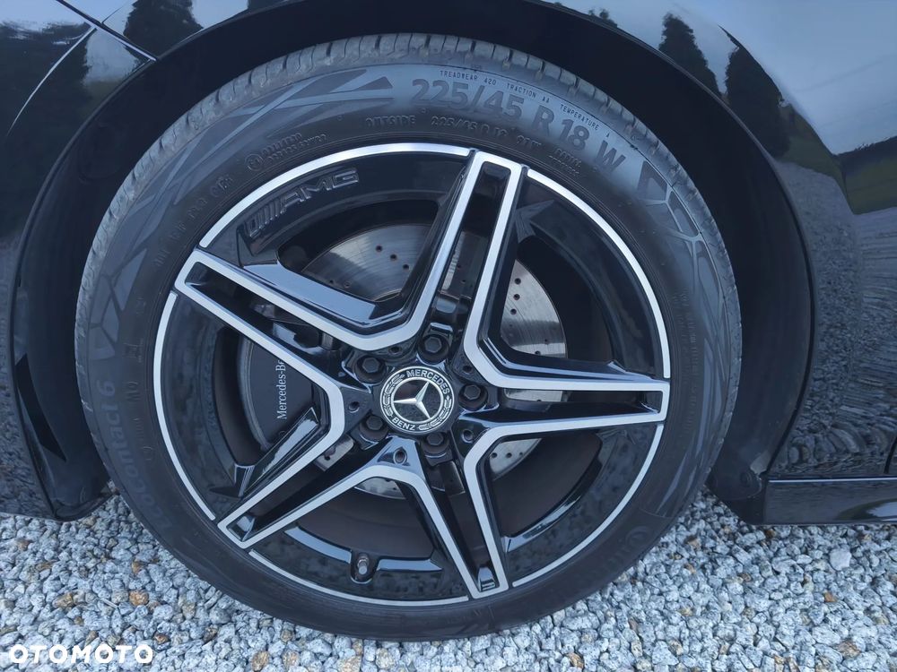 Mercedes-Benz CLA 200 mHEV AMG Line 7G-DCT - 17