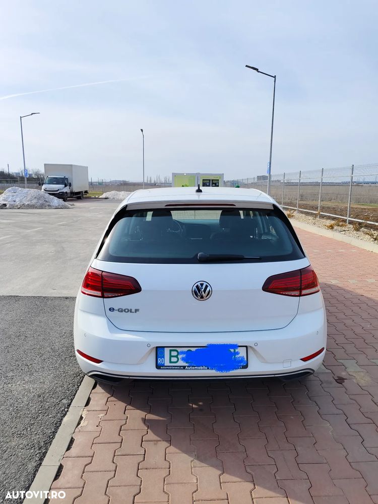 Volkswagen Golf - 4
