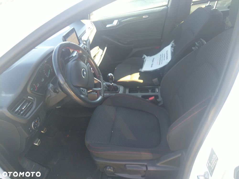 Ford Focus - 9