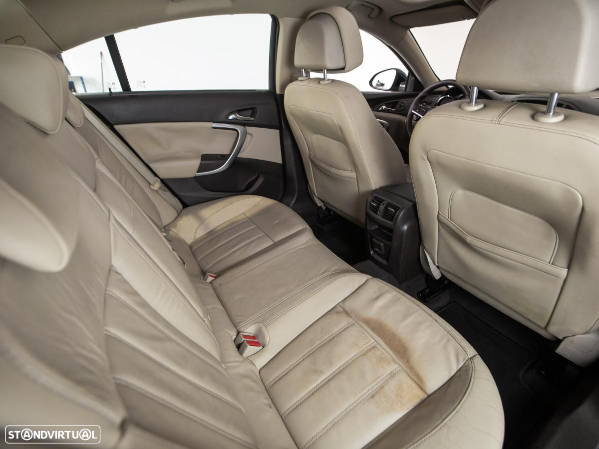 Opel Insignia - 11