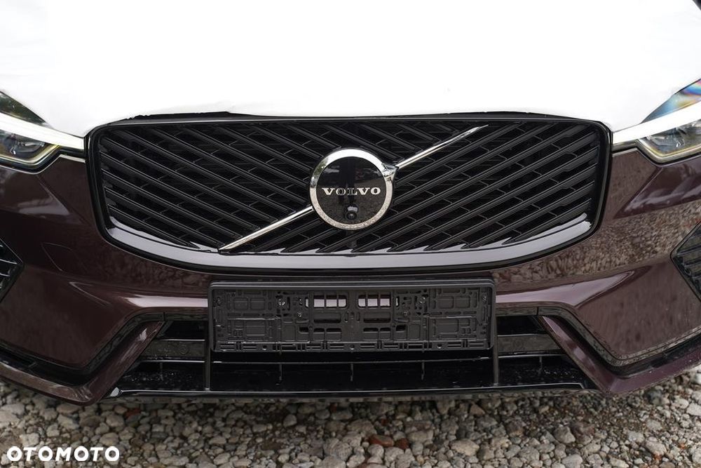 Volvo XC 60 T6 Plug-In Hybrid AWD Ultra Dark - 26