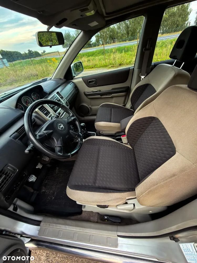 Nissan X-Trail - 10
